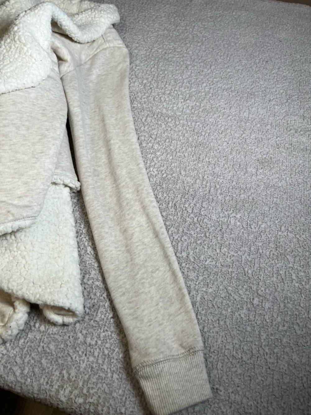 Hollister Cream Fleece Cardigan Cotton Blend Sweater  Size M